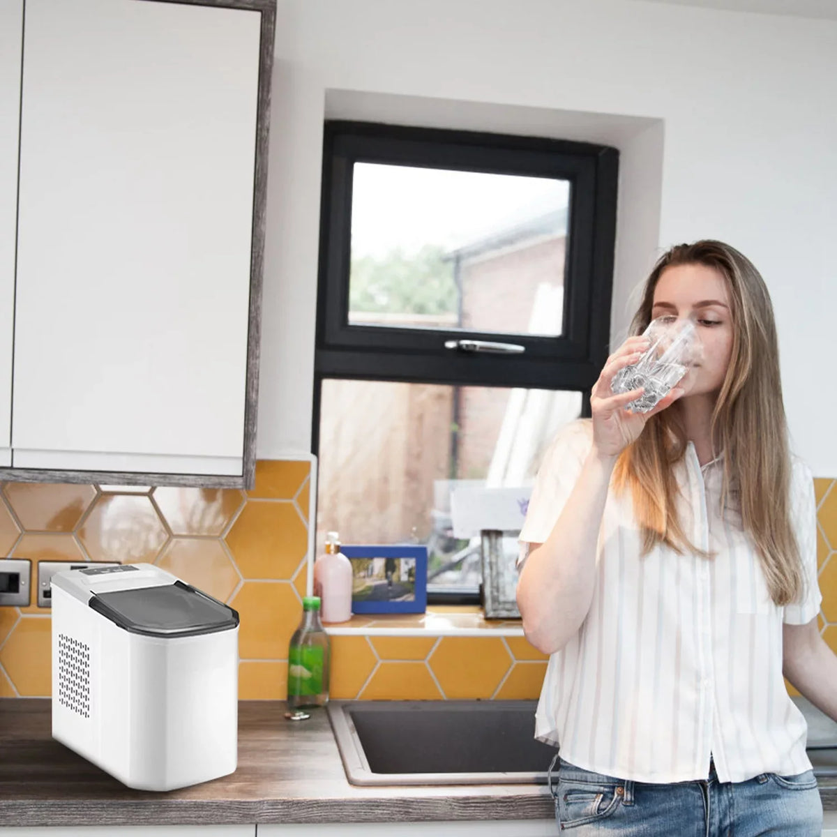 Countertop Ice Maker, iMounTEK Electric Ice Making Machine 6 Mins 9 S/L Bullet Ice, Max 33LBS/24Hrs, Portable Ice Maker with Self-Cleaning, Ice Scoop, and Basket, for Home/Kitchen/Office/Party/Bar/RV