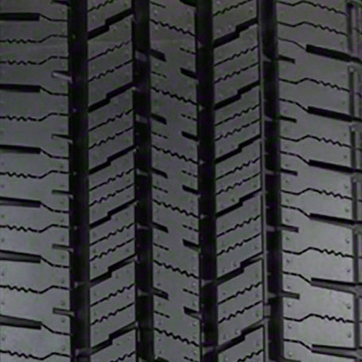 Hankook Dynapro HT (RH12) Highway LT285/70R17 121/118S E Light Truck Tire