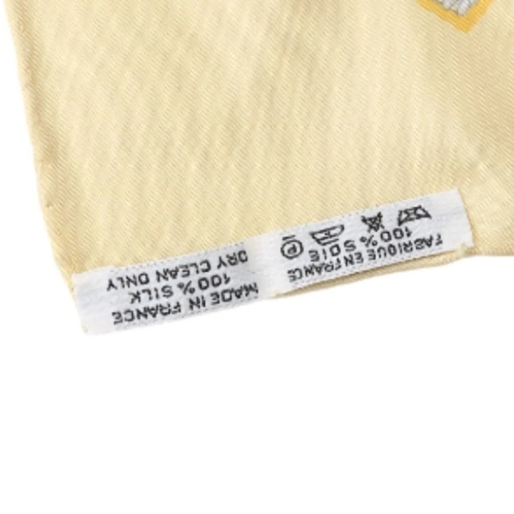 Pre-Owned HERMES Taima Kare90 100% Silk Hermes Yellow Scarf (Fair)